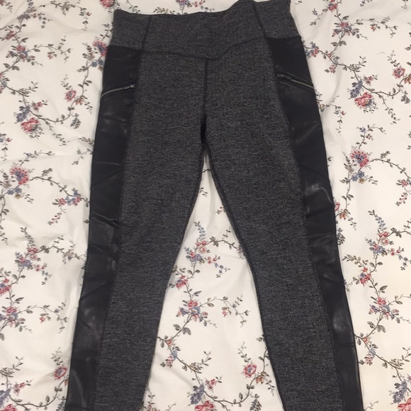 Athleta Pants - Athleta leggings